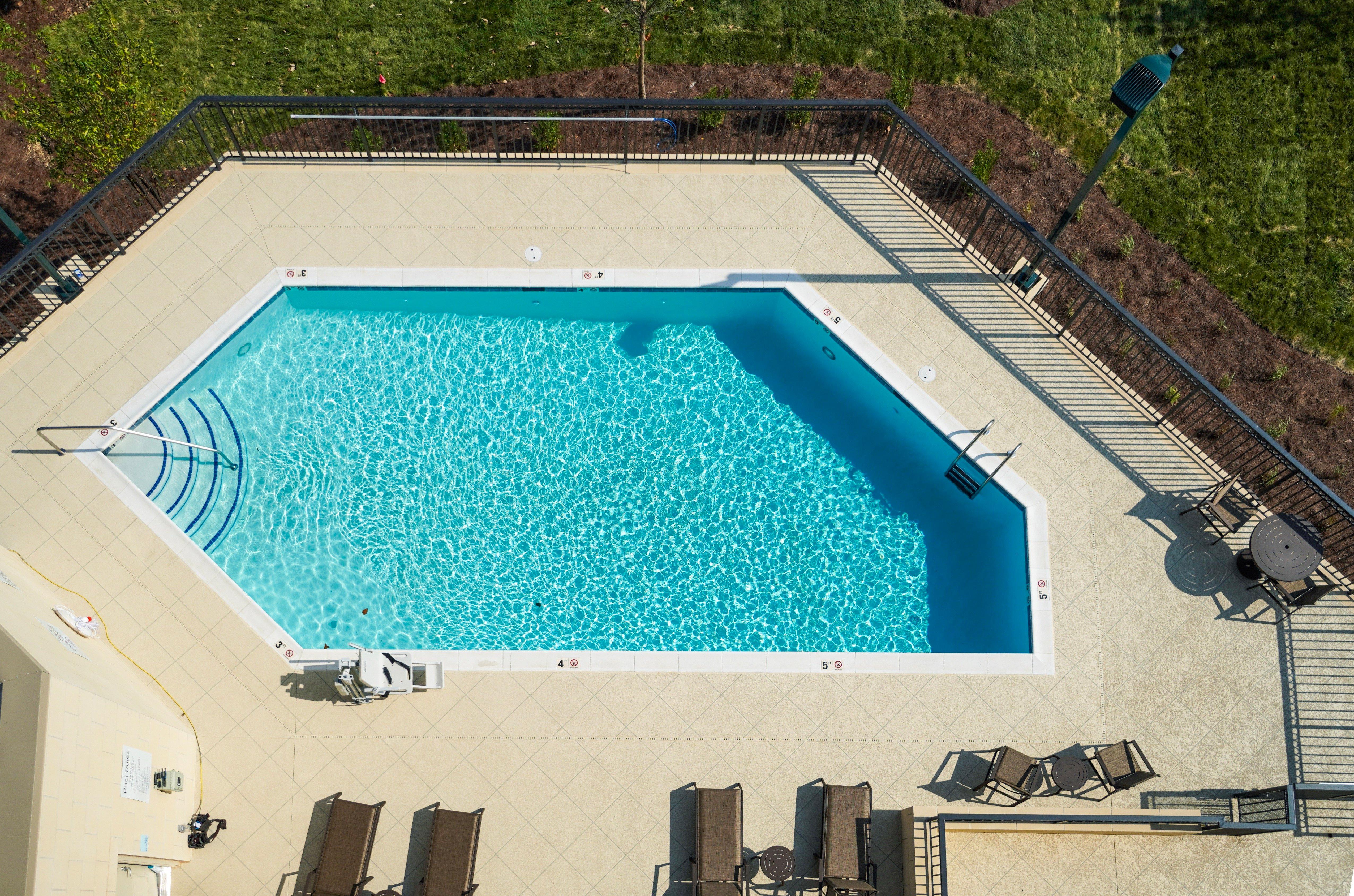 Holiday Inn Express & Suites Franklin - Berry Farms By Ihg Exterior photo